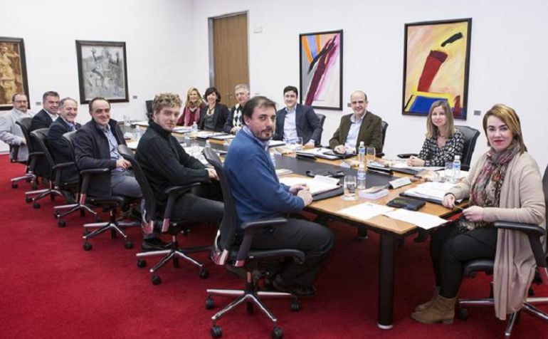 La Ley de Símbolos para después de verano, por motivos "electoralistas" La Ley de Símbolos para después de verano, por motivos "electoralistas"