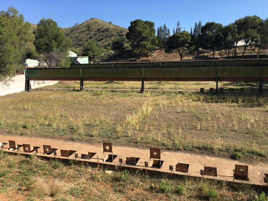 Málaga incendio: El antiguo campo de tiro acumula cientos de neumáticos en pleno parque natural Málaga incendio: El antiguo campo de tiro acumula cientos de neumáticos en pleno parque natural