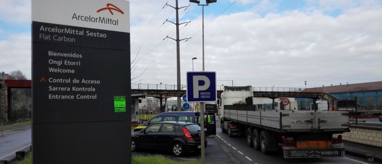 Los trabajadores de la ACB aplazan al martes la votación del plan de la empresa Los trabajadores de la ACB aplazan al martes la votación del plan de la empresa