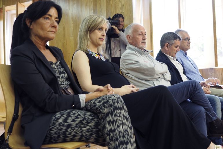 La alcaldesa de Viveiro, María Loureiro, sentada en el banquillo de los acusados de la Sección Segunda de la Audiencia Provincial de Lugo La alcaldesa de Viveiro, María Loureiro, sentada en el banquillo de los acusados de la Sección Segunda de la Audiencia Provincial de Lugo