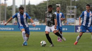 Forniés, de gris, en un lance del Español B-Sabadell Forniés, de gris, en un lance del Español B-Sabadell