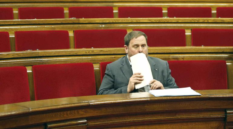 El vicepresidente de la Generalitat, Oriol Junqueras, poco antes del comienzo del debate en el Parlament de Cataluña de las enmiendas a la ley de Presupuestos El vicepresidente de la Generalitat, Oriol Junqueras, poco antes del comienzo del debate en el Parlament de Cataluña de las enmiendas a la ley de Presupuestos