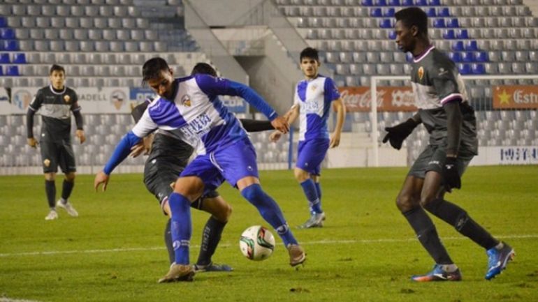 Forniés, durante un partido con el CE Sabadell Forniés, durante un partido con el CE Sabadell