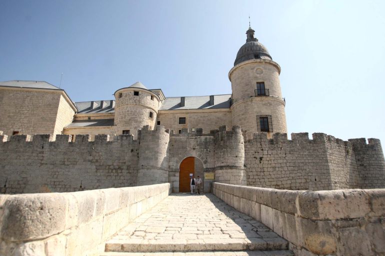 Visitamos los Archivos de Valladolid Visitamos los Archivos de Valladolid