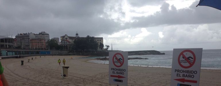 inicio de la temporada de baño en las playas de A Coruña inicio de la temporada de baño en las playas de A Coruña