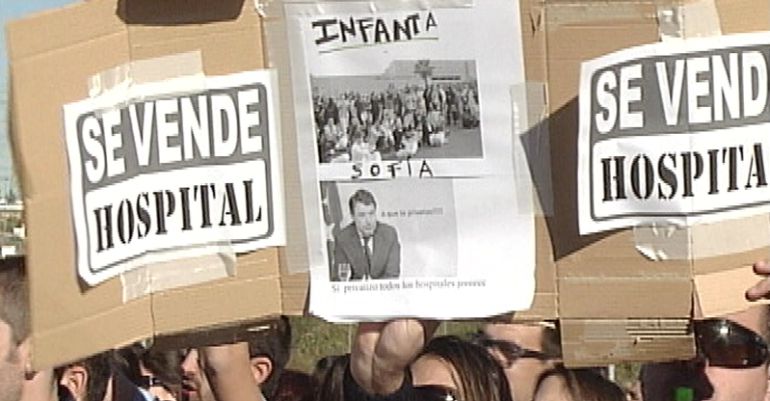Manifestación de la marea blanca frente al Hospital Infanta Sofía de Sanse Manifestación de la marea blanca frente al Hospital Infanta Sofía de Sanse
