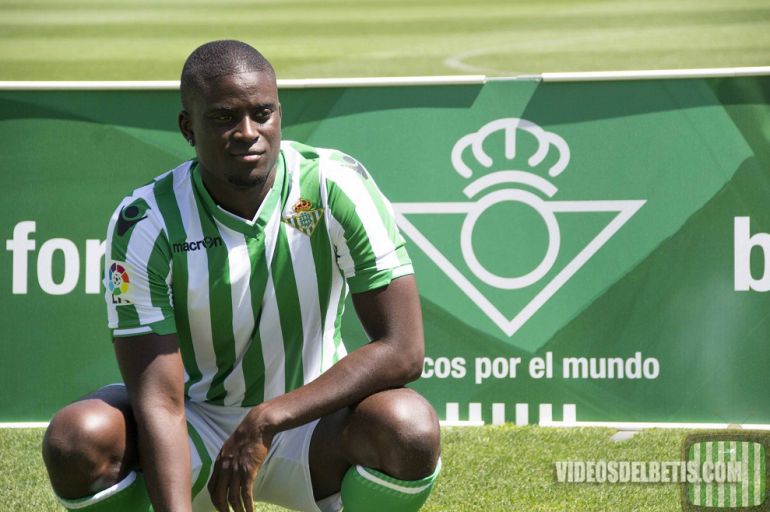N’Diaye se acerca al Villarreal y Pina se resiste a ir al Betis N’Diaye se acerca al Villarreal y Pina se resiste a ir al Betis