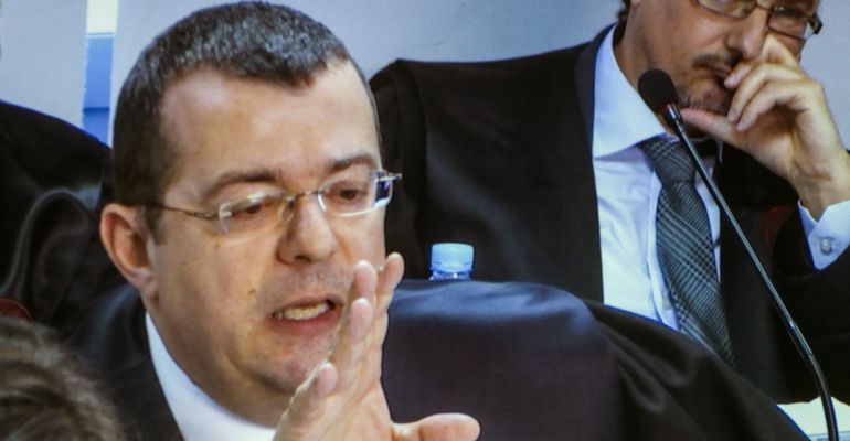 Manuel González Peeters, abogado de Diego Torres y Ana María Tejeiro, en la sexagésima sesión del juicio del caso Nóos que continúa hoy con la presentación de los informes de las defensas. Manuel González Peeters, abogado de Diego Torres y Ana María Tejeiro, en la sexagésima sesión del juicio del caso Nóos que continúa hoy con la presentación de los informes de las defensas.
