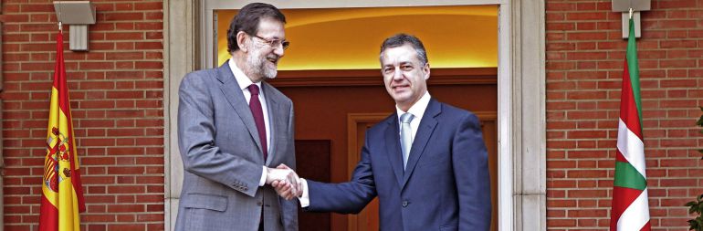 Rajoy tiende la mano al PNV Rajoy tiende la mano al PNV