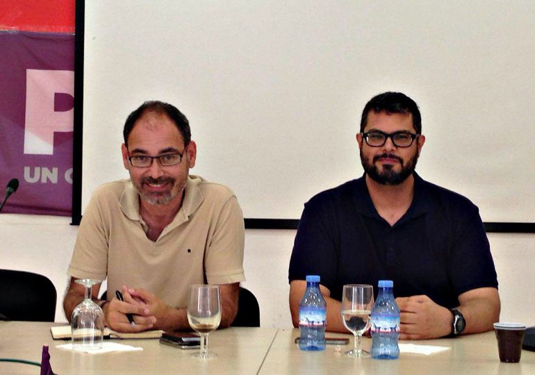 El diputado electo de Podemos, Alberto Montero (izda) durante la rueda de prensa El diputado electo de Podemos, Alberto Montero (izda) durante la rueda de prensa