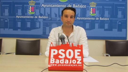 Ricardo Cabezas, portavoz socialista, durante su comparecencia de prensa Ricardo Cabezas, portavoz socialista, durante su comparecencia de prensa