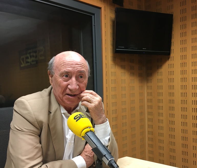 Peridis en el estudio de Radio Palencia Peridis en el estudio de Radio Palencia