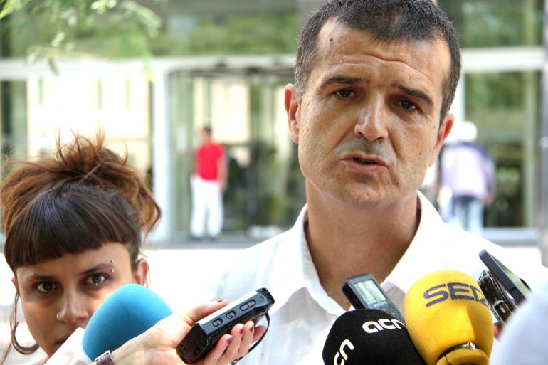Els diputats de la CUP a la Diputació de Barcelona, Quim Duran i Maria Rovira, han anunciat la denúncia contra Oriol Puig, director del Servei de Meteorologia de Catalunya Els diputats de la CUP a la Diputació de Barcelona, Quim Duran i Maria Rovira, han anunciat la denúncia contra Oriol Puig, director del Servei de Meteorologia de Catalunya