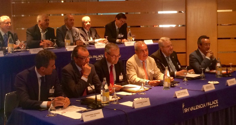 Participantes en la reunión de empresarios, organizaciones sectoriales, y Administración Autonómica sobre Corredor Mediterráneo Participantes en la reunión de empresarios, organizaciones sectoriales, y Administración Autonómica sobre Corredor Mediterráneo