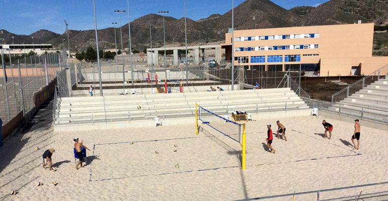 Los hoteles hacen "el agosto" con el voley playa Los hoteles hacen "el agosto" con el voley playa