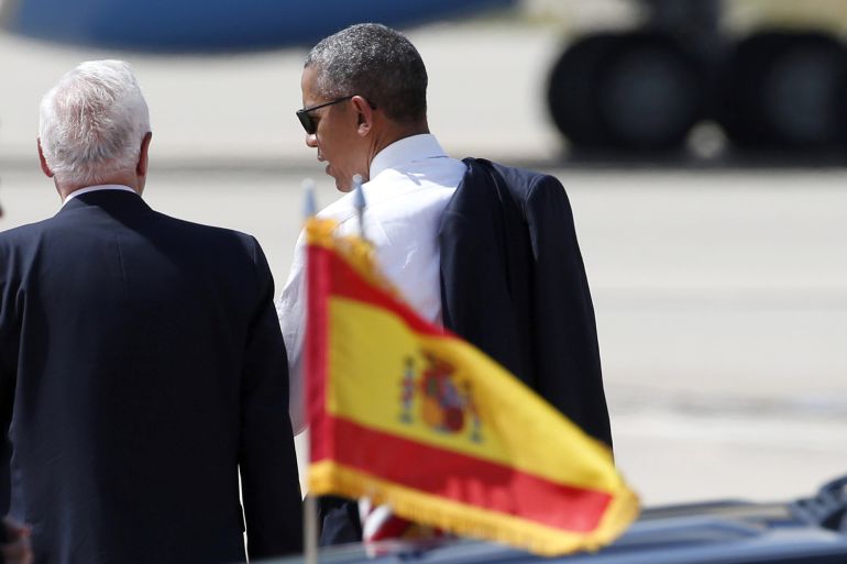 El presidente de EEUU, Barack Obama, acompañado por el ministro de Asuntos Exteriores en funciones, José Manuel García-Margallo (i) en la base aérea de Torrejón de Ardoz (Madrid) El presidente de EEUU, Barack Obama, acompañado por el ministro de Asuntos Exteriores en funciones, José Manuel García-Margallo (i) en la base aérea de Torrejón de Ardoz (Madrid)