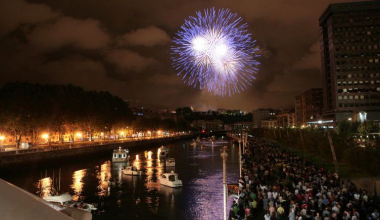 Aste Nagusia Bilbao: Bilbao celebra la 27º edición del concurso internacional de fuegos artificiales Aste Nagusia Bilbao: Bilbao celebra la 27º edición del concurso internacional de fuegos artificiales