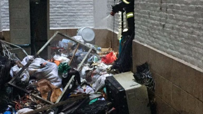 Desalojan un edificio por un incendio en Delicias Desalojan un edificio por un incendio en Delicias