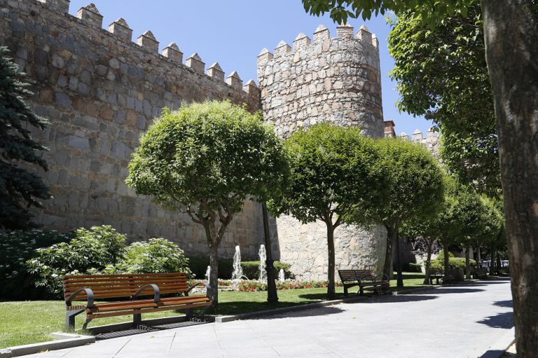 El espacio comprendido entre la acera y la Muralla, en la calle Segundo, podría llevar el nombre de Rodríguez Almeida