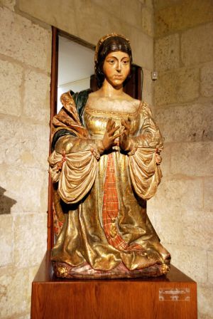 Escultura de la reina Isabel. Capilla Real. Granada Escultura de la reina Isabel. Capilla Real. Granada