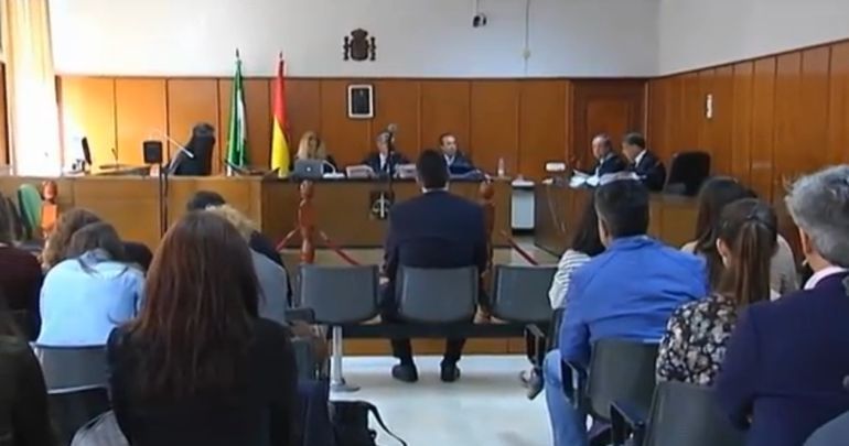 Momento del juicio por los supuestos abusos en el colegio Salesianos Momento del juicio por los supuestos abusos en el colegio Salesianos