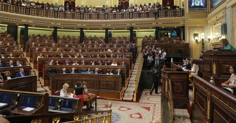 Vista del hemiciclo del Congreso al inicio hoy de la sesión constitutiva de las Cortes Generales de la XII legislatura. Vista del hemiciclo del Congreso al inicio hoy de la sesión constitutiva de las Cortes Generales de la XII legislatura.