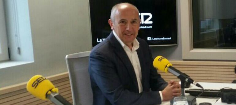 "Es una operación de Podemos que persigue atraer el voto de la izquierda abertzale" "Es una operación de Podemos que persigue atraer el voto de la izquierda abertzale"