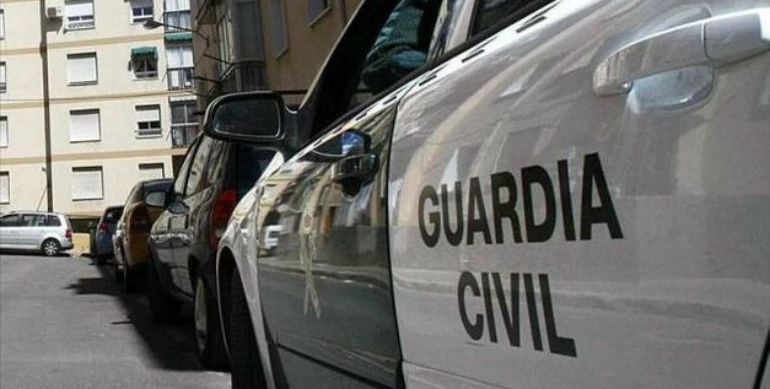 Piden 24 años de cárcel para un hombre por intentar matar a su exmujer y a su hijo en Ponteareas Piden 24 años de cárcel para un hombre por intentar matar a su exmujer y a su hijo en Ponteareas