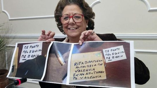 Imagen de archivo cuando en 2015 Rita Barberá recibió una bala cuando todavía era alcaldesa. Imagen de archivo cuando en 2015 Rita Barberá recibió una bala cuando todavía era alcaldesa.