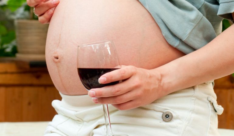 La Generalitat se plantea vetar las adopciones de países del este por el síndrome de alcoholismo fetal: Cataluña estudia vetar las adopciones del este por el síndrome de alcoholismo fetal La Generalitat se plantea vetar las adopciones de países del este por el síndrome de alcoholismo fetal: Cataluña estudia vetar las adopciones del este por el síndrome de alcoholismo fetal