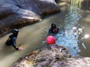 Un joven de 29 años fallece al caer a una poza del Guadalope en Aliaga Un joven de 29 años fallece al caer a una poza del Guadalope en Aliaga