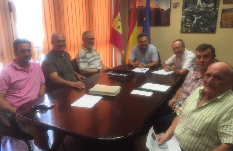 Reunión de JCCM Albacete y regantes de Pozo Cañada Reunión de JCCM Albacete y regantes de Pozo Cañada
