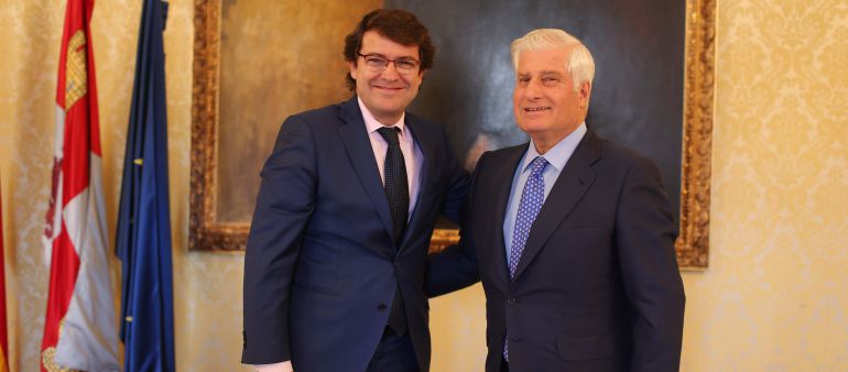 El alcalde de Salamanca, Alfonso Fernández Mañueco, y el presidente de la Fundación Casa de Alba, Carlos Fitz-James Stuart El alcalde de Salamanca, Alfonso Fernández Mañueco, y el presidente de la Fundación Casa de Alba, Carlos Fitz-James Stuart
