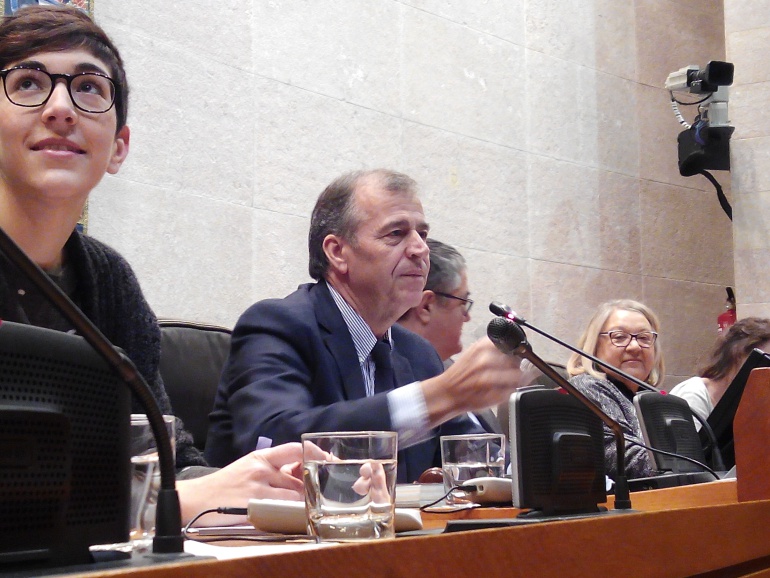 La decisión de Cosculluela de dejar la presidencia de las Cortes ha abierto una nueva vía de tensión entre PSOE y Podemos La decisión de Cosculluela de dejar la presidencia de las Cortes ha abierto una nueva vía de tensión entre PSOE y Podemos