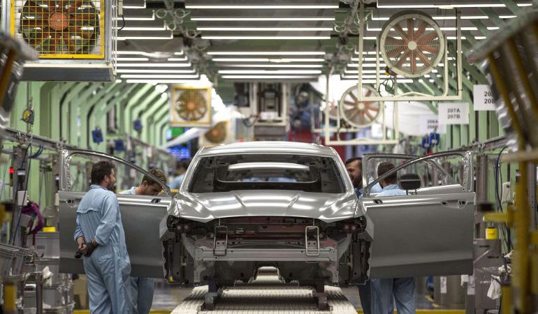 Ford y UGT llegan a un acuerdo para mantener los empleos en la factoría Ford y UGT llegan a un acuerdo para mantener los empleos en la factoría