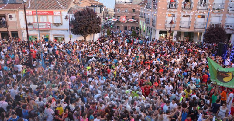Imagen del pregón de las Fiestas del Cristo de los Remedios en la Plaza de la Constitución Imagen del pregón de las Fiestas del Cristo de los Remedios en la Plaza de la Constitución