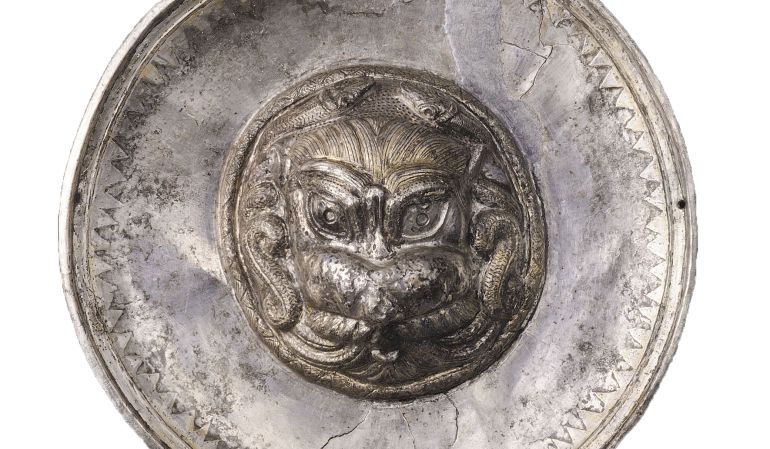 La ‘pátera de Titulcia’, con iconografía helenística, fue usada por los carpetanos. La ‘pátera de Titulcia’, con iconografía helenística, fue usada por los carpetanos.