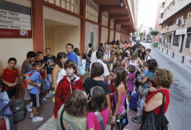 EDUCACIÓN: Once colegios de la provincia podrán incorporar la jornada continua EDUCACIÓN: Once colegios de la provincia podrán incorporar la jornada continua