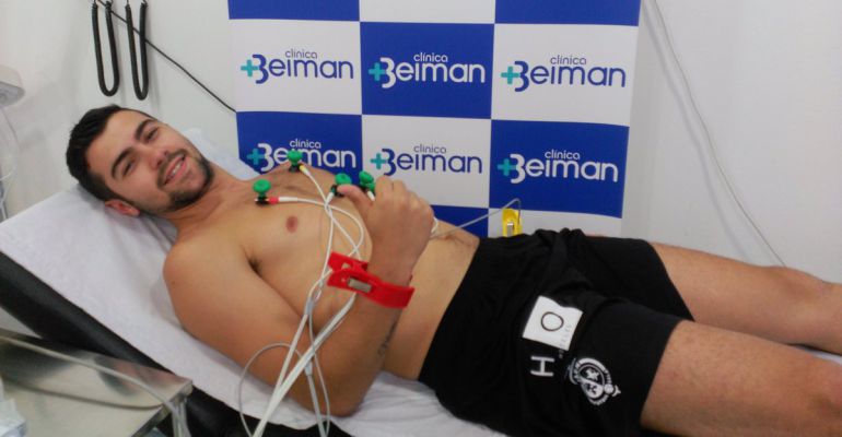 Uno de los fichajes del Jaén Paraíso Interior, Javier García, durante el reconocimiento médico Uno de los fichajes del Jaén Paraíso Interior, Javier García, durante el reconocimiento médico