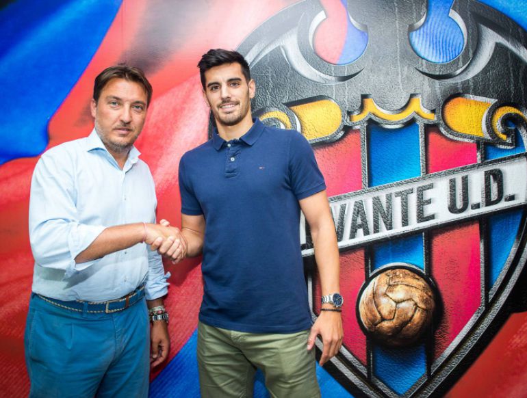 LEVANTE UD CHEMA: Chema Rodríguez supera las pruebas médicas LEVANTE UD CHEMA: Chema Rodríguez supera las pruebas médicas