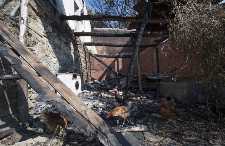 El fuego quemó una casa en Trives El fuego quemó una casa en Trives