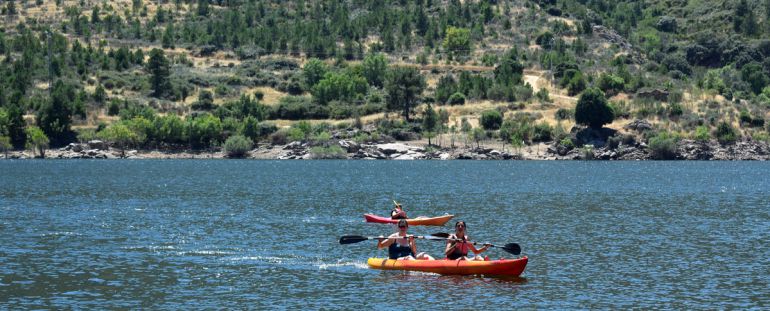 Este verano PRONISA ha llevado a cabo actividades en canoa con personas con discapacidad. Pantano 'El Burguillo' en Ávila Este verano PRONISA ha llevado a cabo actividades en canoa con personas con discapacidad. Pantano 'El Burguillo' en Ávila