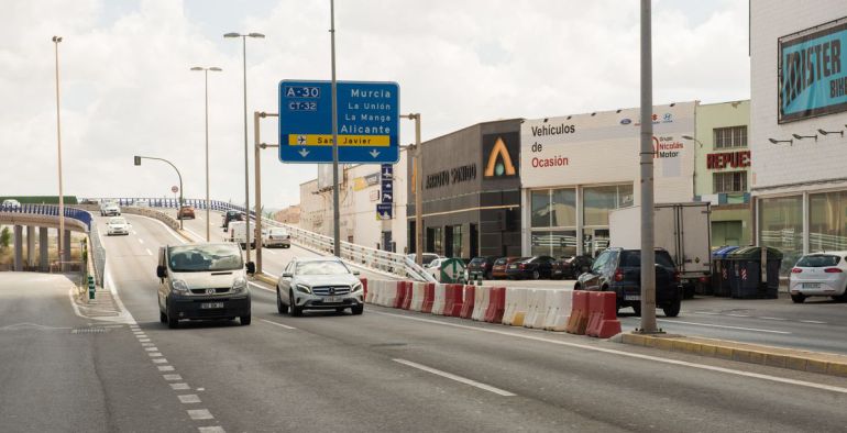 El tráfico se normaliza en el viaducto de entrada a Cartagena El tráfico se normaliza en el viaducto de entrada a Cartagena