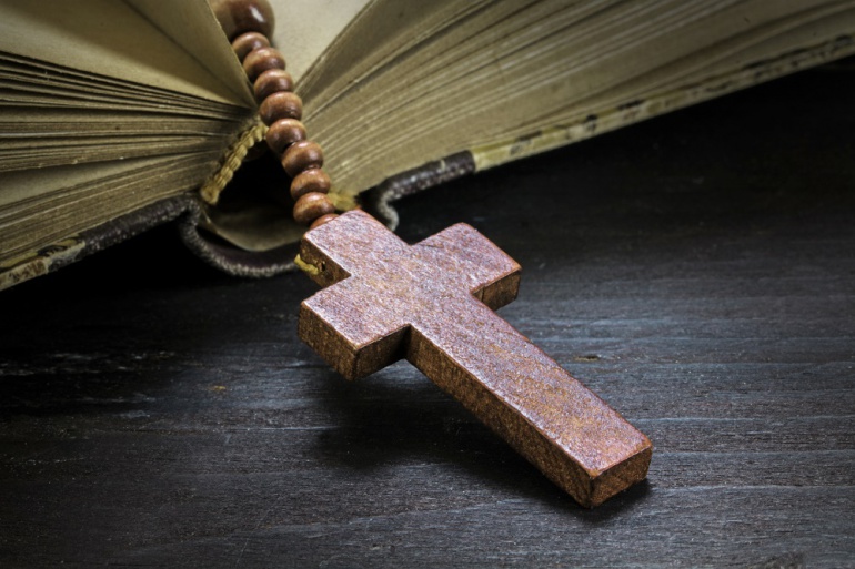 La asignatura de religión vuelve a enfrentar a los obispos con el Gobierno Aragonés La asignatura de religión vuelve a enfrentar a los obispos con el Gobierno Aragonés