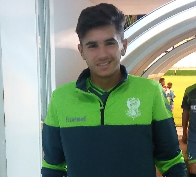 Gonzalo Expósito debutó este domingo en Segunda B Gonzalo Expósito debutó este domingo en Segunda B