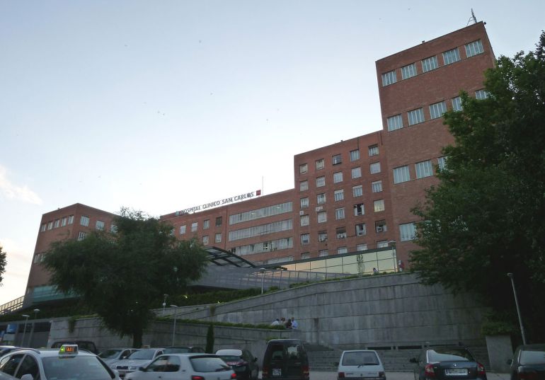 El cierre de camas en el Clínico provoca la suspensión de 34 cirugías El cierre de camas en el Clínico provoca la suspensión de 34 cirugías