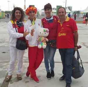La familia de Sandra Aguilar acompaña a la pinteña en Río para celebrar su medalla La familia de Sandra Aguilar acompaña a la pinteña en Río para celebrar su medalla