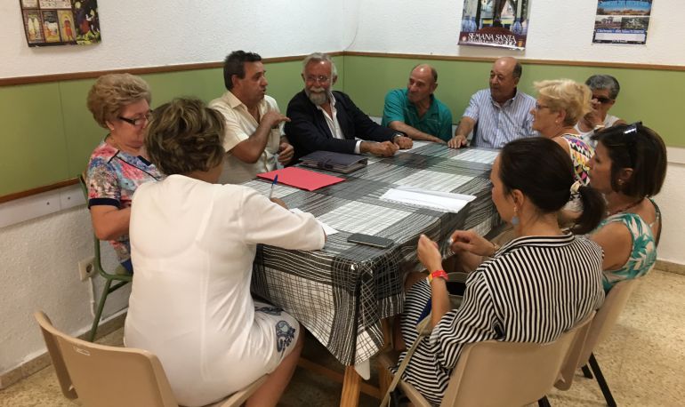 Reunión con la Asociación de Vecinos de Patrocinio Reunión con la Asociación de Vecinos de Patrocinio