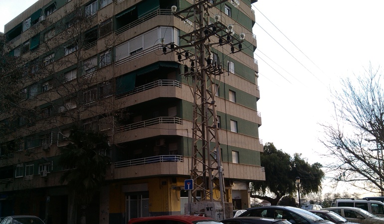 Esquerra Unida pide al tripartito que revise las torres de alta tensión Esquerra Unida pide al tripartito que revise las torres de alta tensión