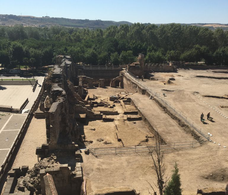 Ramos: "Las visitas a la Alcazaba sacarán a la luz la historia de Talavera" Ramos: "Las visitas a la Alcazaba sacarán a la luz la historia de Talavera"